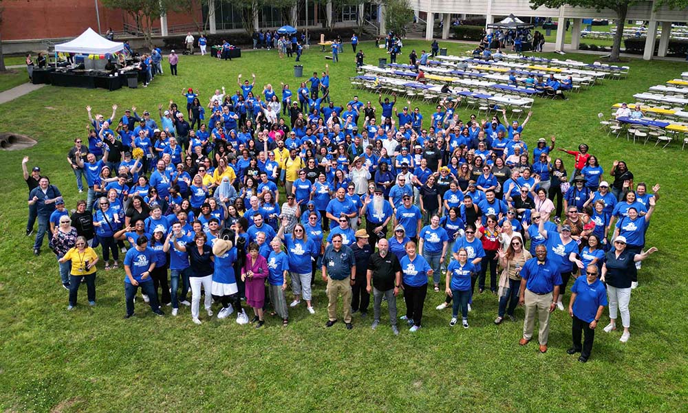 group photo outside